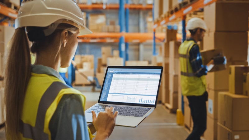 How to Calculate the Reorder Point Formula for Ecommerce