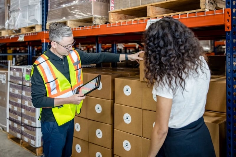 cosmetics fulfillment lot tracking 